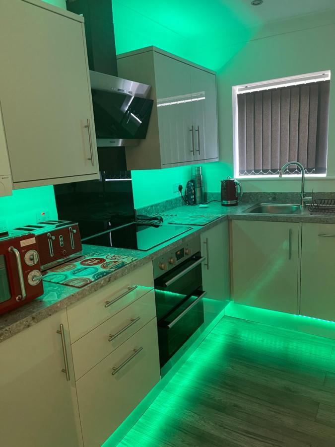 Palm House Apartman Widnes Kültér fotó